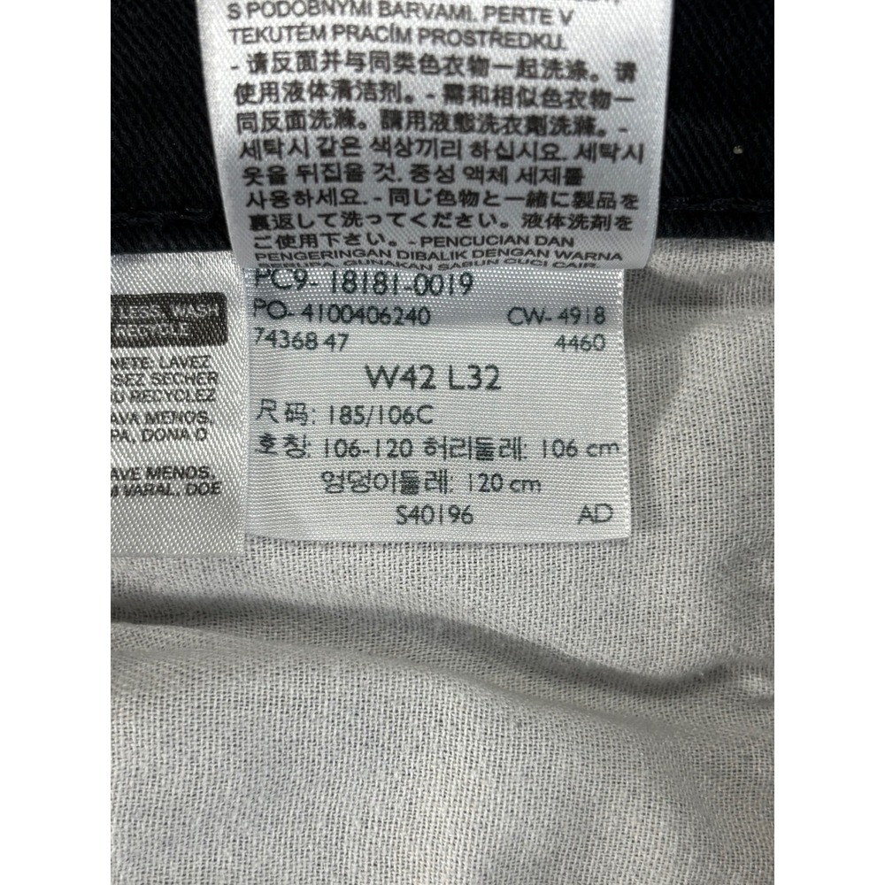 Levi's 541 Athletic Taper Jeans Mens 42x32 Black‎ Stretch Denim - Picture 3 of 8